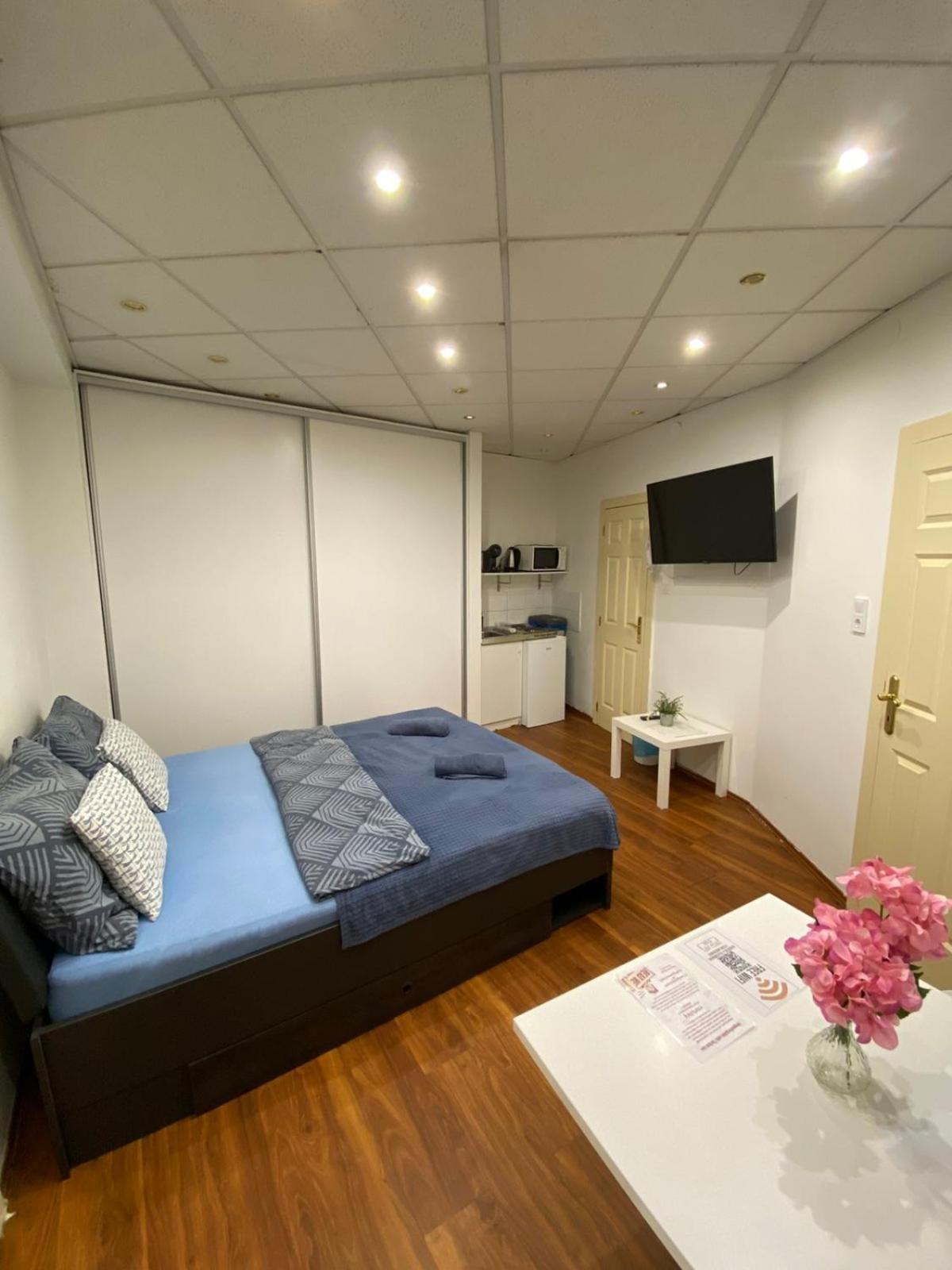 Malasits Apartman Győr Esterno foto